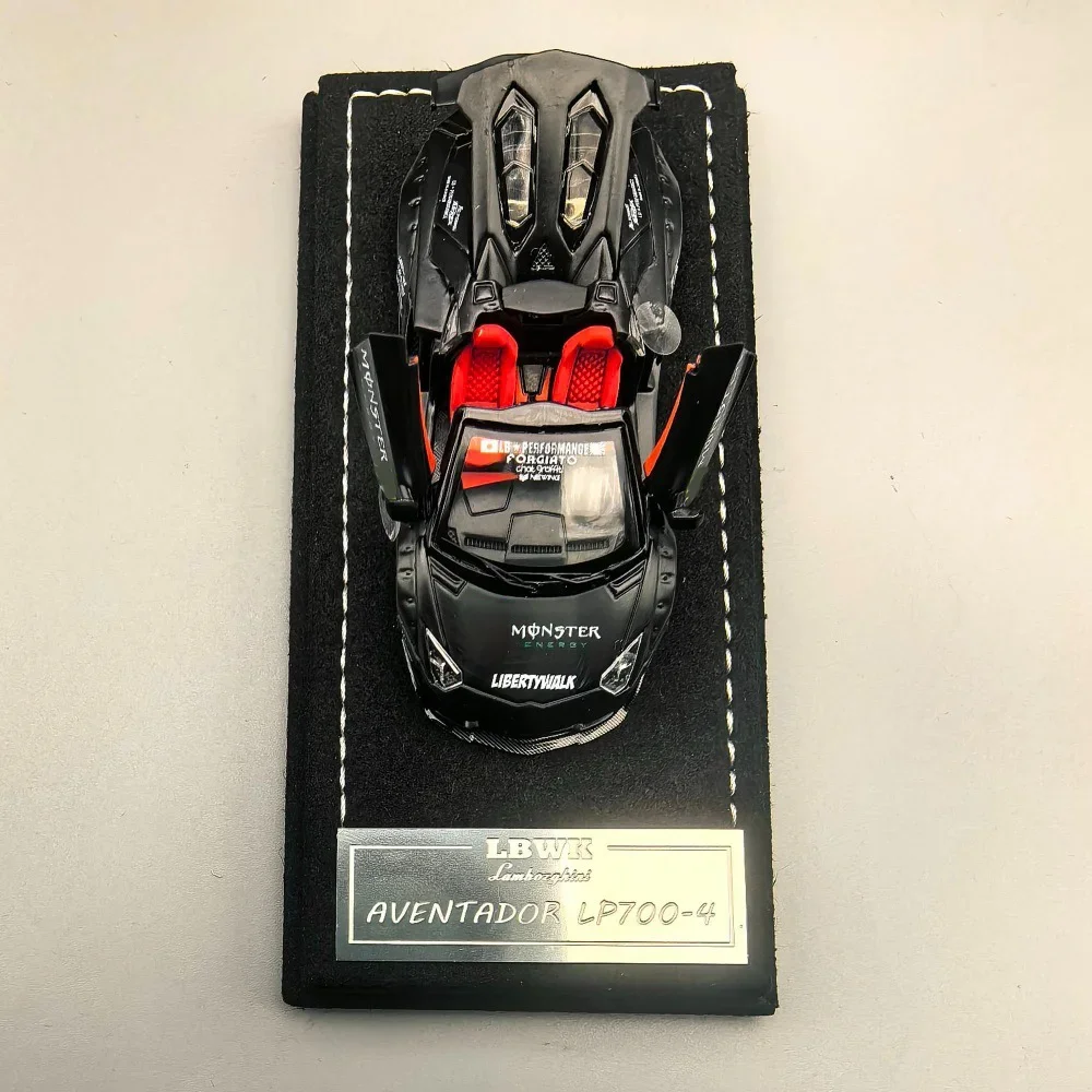 Big Bull LP700-4 1:64 Diecast Model Car 5 Big Bull LP700-4 1:64 Diecast Model Car - Image 5