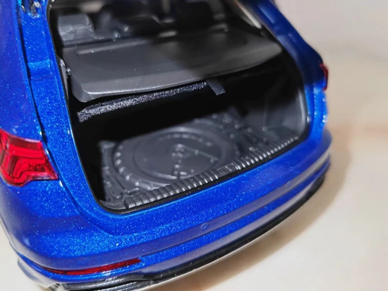 Diecast FAW Q3 SUV 1:18 Model Collection 22 Diecast FAW Q3 SUV 1:18 Model Collection - Image 22