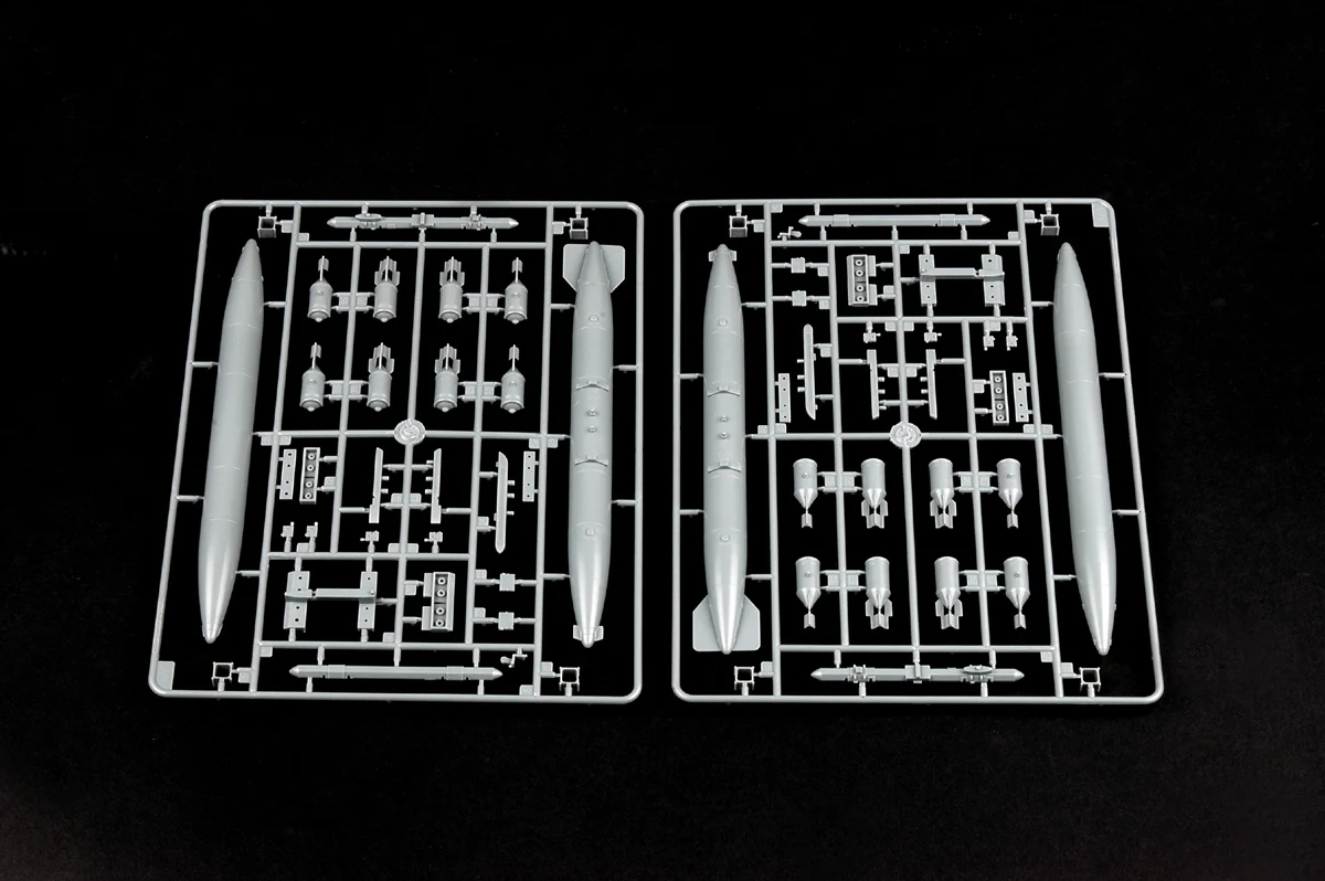 Trumpeter 1/32 Su-25 Frogfoot Attack Aircraft Kit 24 Trumpeter 1/32 Su-25 Frogfoot Attack Aircraft Kit - Image 24