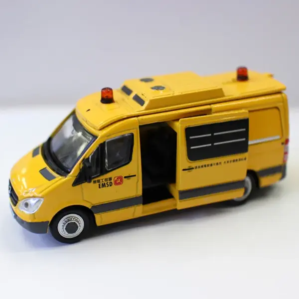 1:76 Scale Alloy Sprinter Diecast Car Model - Image 7