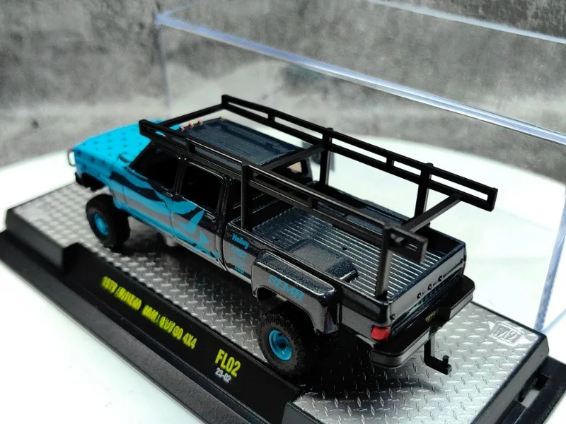 1/64 M2 1975 Extended Pickup Diecast Model 6 1/64 M2 1975 Extended Pickup Diecast Model - Image 6