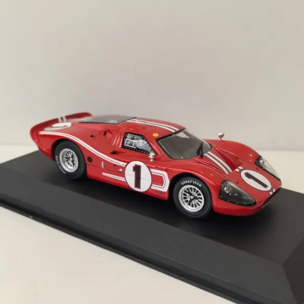 Diecast 1/43 Ford GT40 MK IV Model - Image 4
