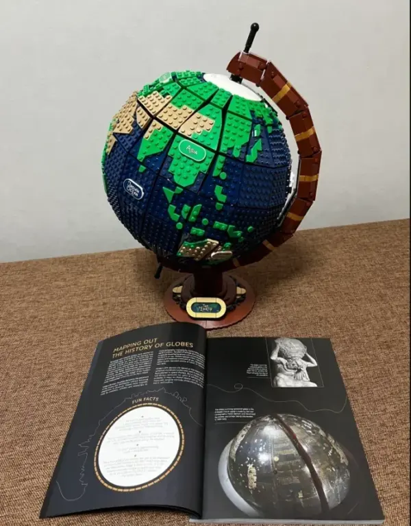 Educational Earth Globe Building Blocks Set - Image 3