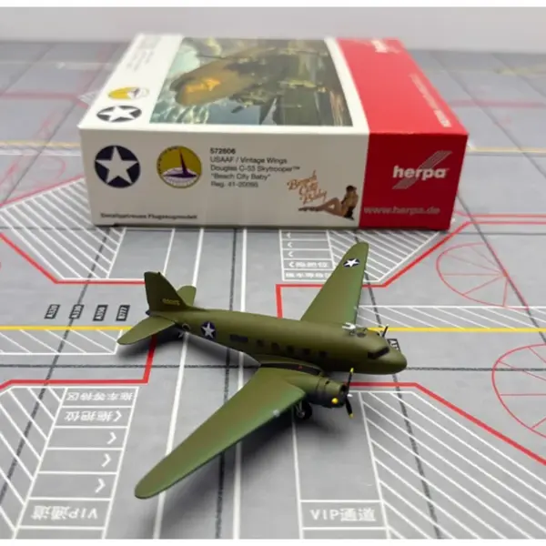 Herpa 1/200 Scale US Air Force C-53 Model - Image 3