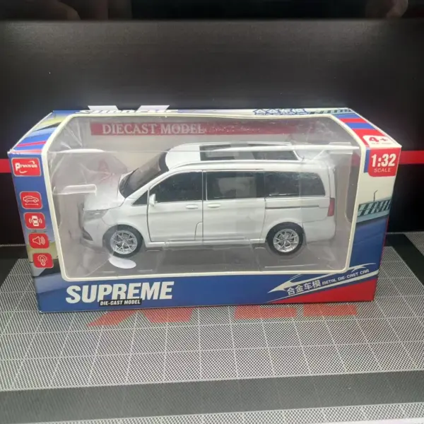 1:32 Diecast Benz V260 MPV Model Car - Image 5