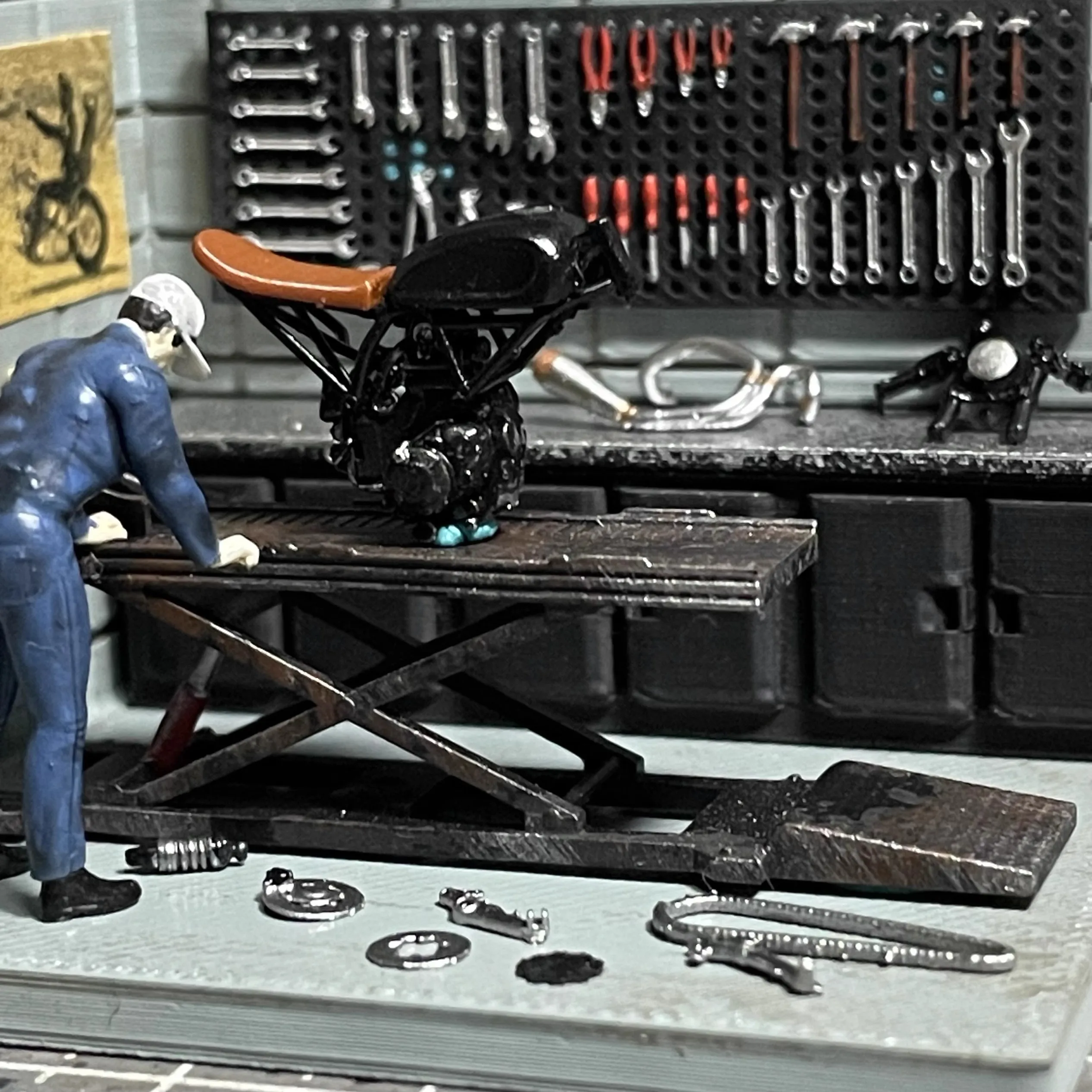 Miniature Car Garage Tool Wall Scene 1/64 Resin Model 6 Miniature Car Garage Tool Wall Scene 1/64 Resin Model - Image 6