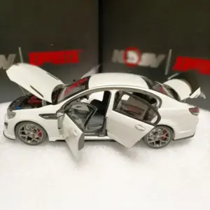 1:18 Holden HSV GTSR HERON White Diecast Model 8 S319b8b74bbed40e6a368eebb7b82329fT