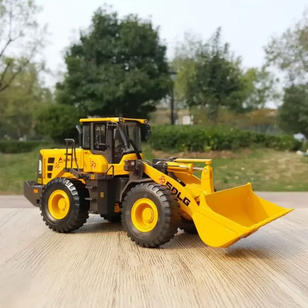 1:35 Scale SDLG L955F Diecast Loader Model - Image 3