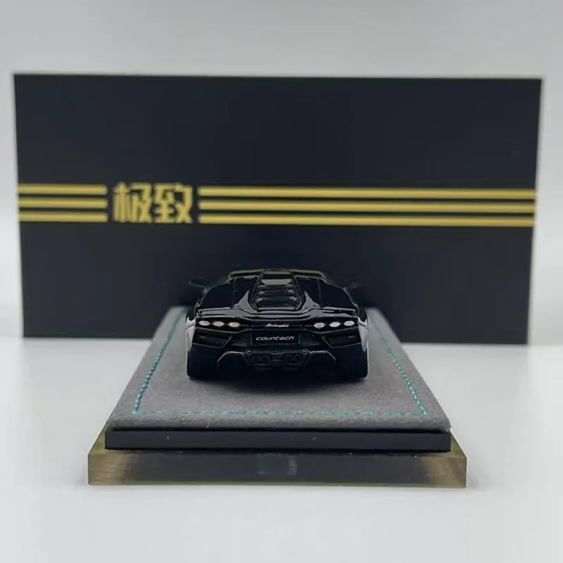 Extreme Club 1:64 Lamborghini Countach LP800-4 Resin Miniature 5 Extreme Club 1:64 Lamborghini Countach LP800-4 Resin Miniature - Image 5