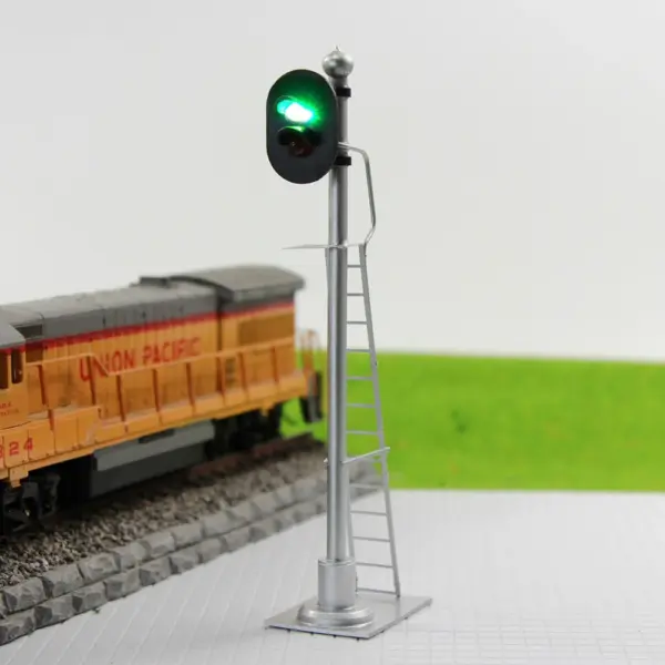O Scale Railway Signals Set with Traffic Lights - Image 3