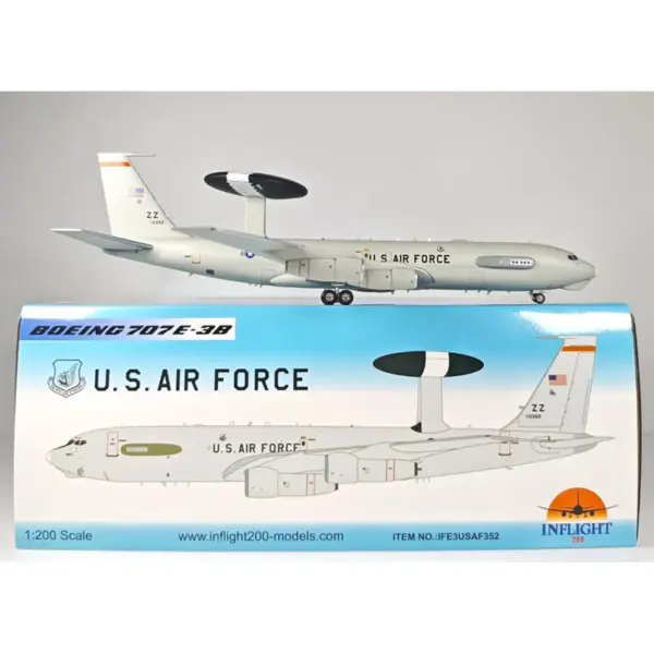 1:200 Scale Boeing 707E-3B US Air Force Model - Image 3