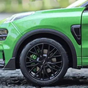 Bburago 1:18 Lynk & Co 05 Alloy Model Car 9 S38c5065fa1f540779406aeccd24403501