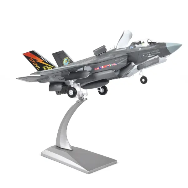 1:72 Scale F-35 Lightning II Diecast Fighter Plane Model - Image 5