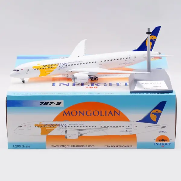 Diecast 1:200 Scale Mongolian Airlines B787-9 - Image 4