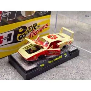1969 Charger Daytona 1/64 Diecast Alloy Model 10 S3b48d077cfd444ec991e101d8e49357cN