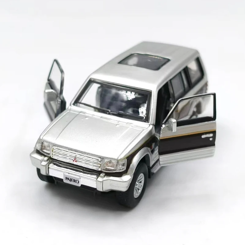 Diecast Alloy Pajero Bobcat SUV Model 1:64 2 Diecast Alloy Pajero Bobcat SUV Model 1:64 - Image 2