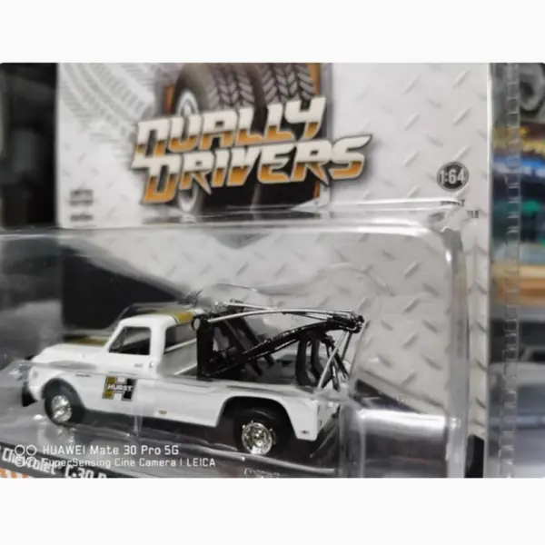 1972 C-30 Dually Wrecker Diecast Model - Image 6