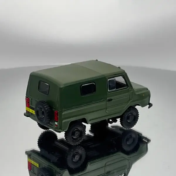 Soviet Luaz 969M 1/43 Scale Diecast Model - Image 6
