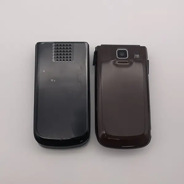 Nokia 2720 Vintage Flip Phone Classic Model - Image 4