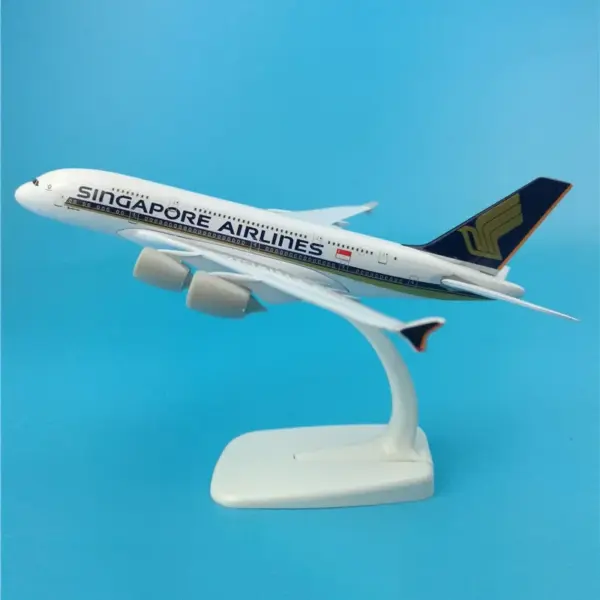 1:400 Scale Airplane Model Collection Display - Image 9