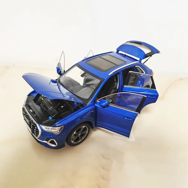 Diecast FAW Q3 SUV 1:18 Model Collection 4 Diecast FAW Q3 SUV 1:18 Model Collection - Image 4