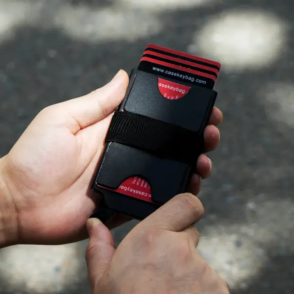 Minimalist RFID Blocking Metal Popup Wallet - Image 2
