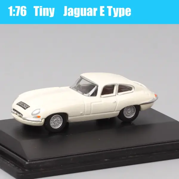 1/76 Scale Diecast Jaguar Albion Horsebox Toy - Image 20