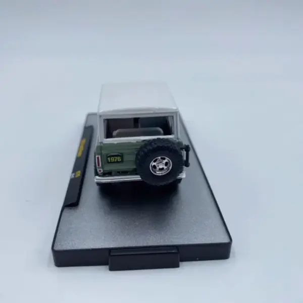 1976 Ford Bronco 1:64 Scale Diecast Model - Image 5