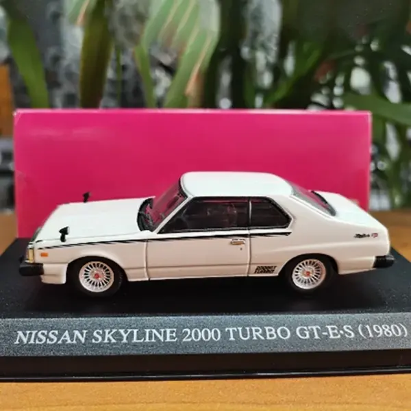 1/43 Scale Diecast Skyline 2000 TURBO GT-E S Model - Image 2