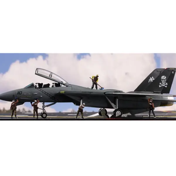 1/72 US Navy Aircraft Carrier Scene Set of 5 Models - Image 2