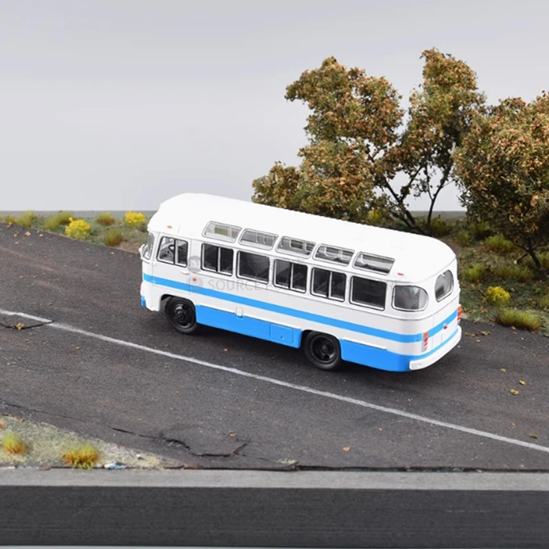 1:43 Scale Russian PAZ-672M Bus Model 3 1:43 Scale Russian PAZ-672M Bus Model - Image 3