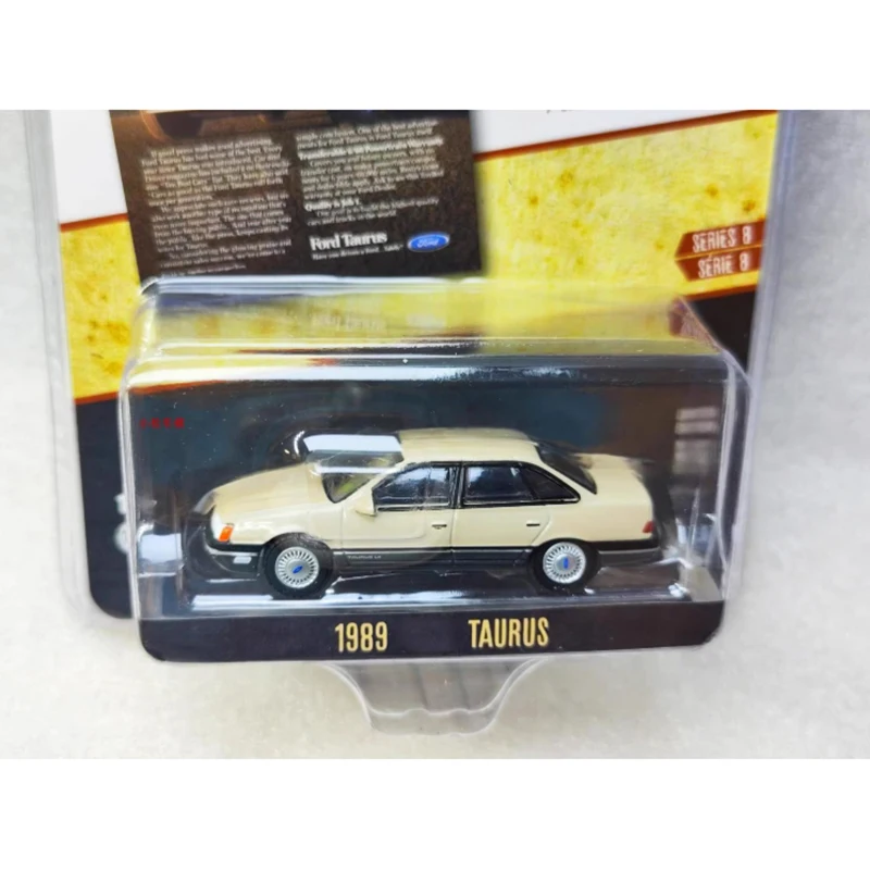 Greenlight 1:64 Taurus 1989 Vintage Diecast Model 2 Greenlight 1:64 Taurus 1989 Vintage Diecast Model - Image 2