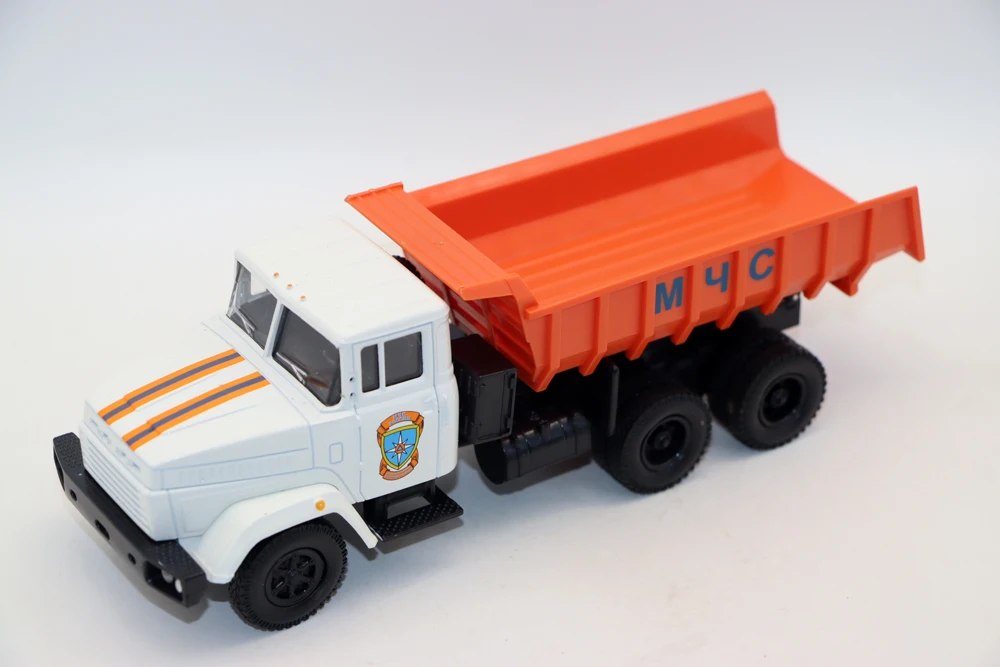 Autogrand 1:43 KrAZ 6510 Diecast Truck Model 5 Autogrand 1:43 KrAZ 6510 Diecast Truck Model - Image 5