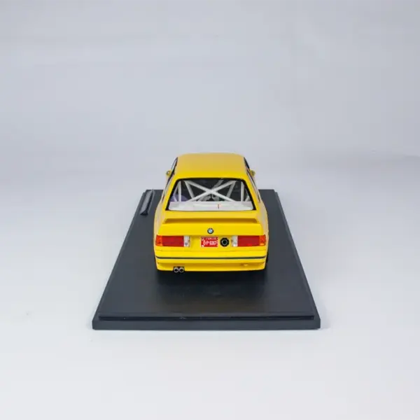 E30 M3 GR.A 1:18 Alloy Model Car - Image 6
