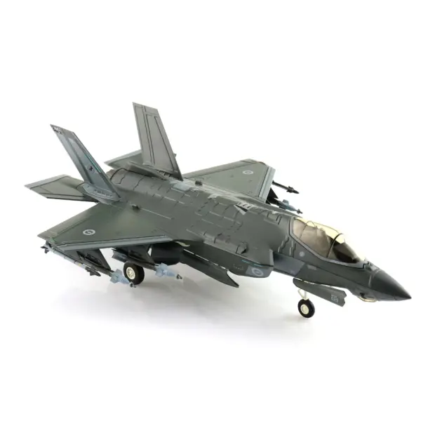 1/72 F-35A Lightning II Fighter Model RAAF Tindal - Image 5