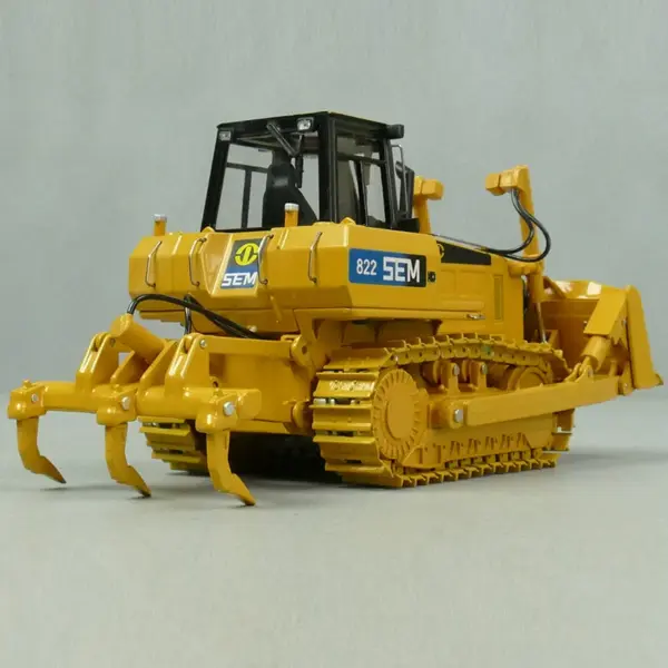Diecast SEM 816 Bulldozer Model 1:35 Scale - Image 12