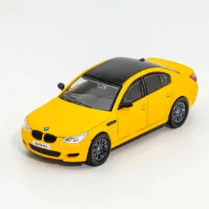 Shadow 1:64 BMW M5 E60 Diecast Collector’s Model 9 S48eb41d13f824dbf9c494b14ce28e6119