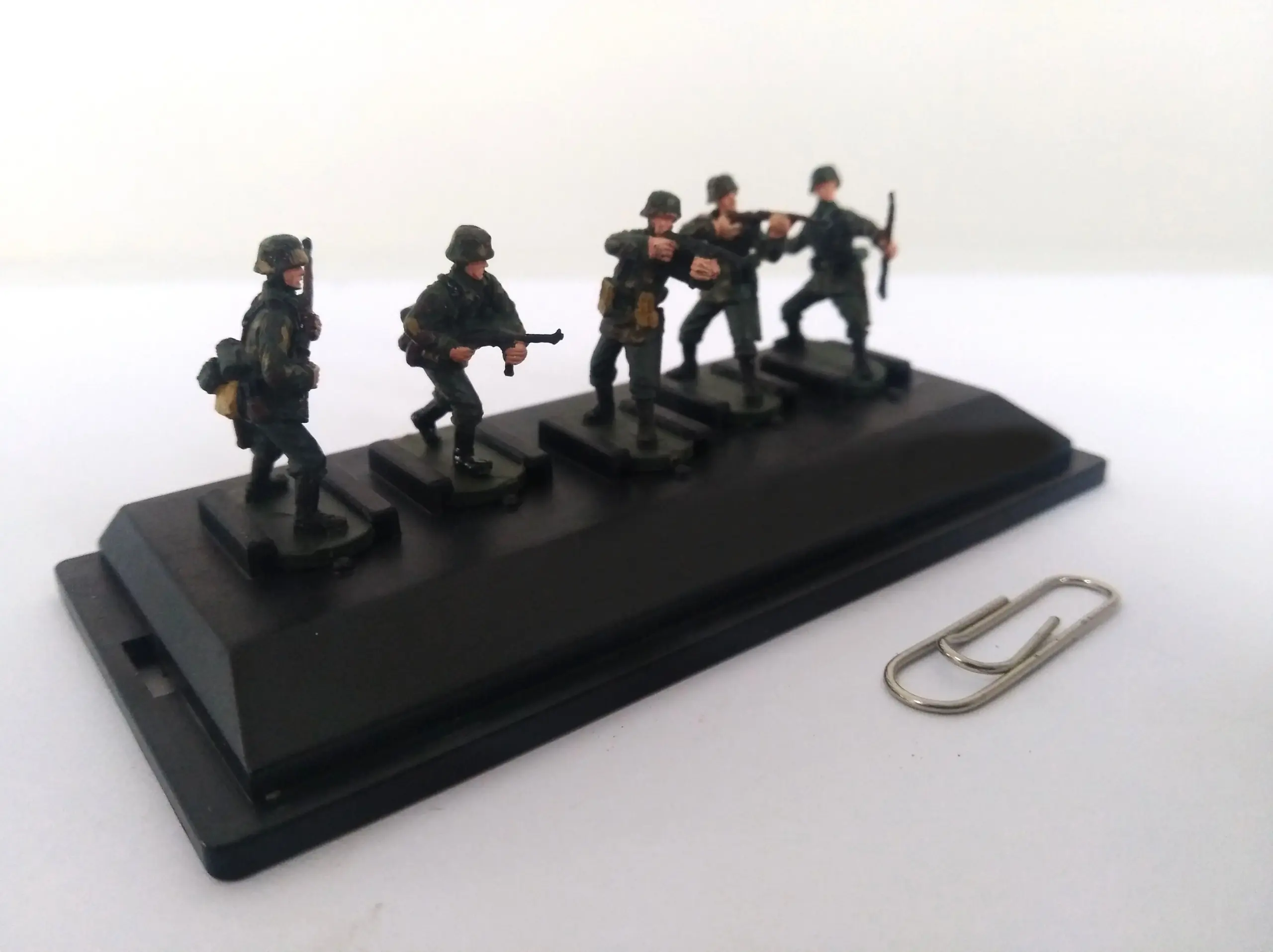 1/72 German Combat Soldier Set (5 Figures) 5 1/72 German Combat Soldier Set (5 Figures) - Image 5
