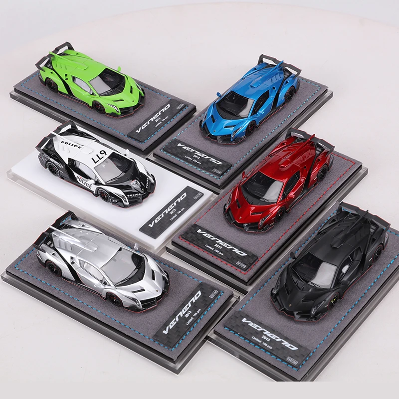 Veneno Resin Model Car 1:64 by Burago 3 Veneno Resin Model Car 1:64 by Burago - Image 3