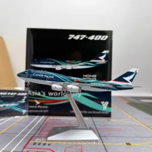 Cathay Pacific B747-400 Diecast Model 1:400 Scale 7 S502e2d77d0fa44efb2243d6e5444a17af