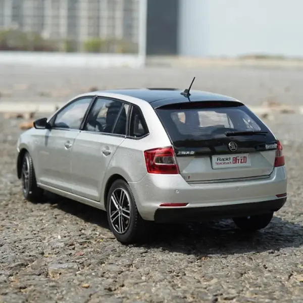 Diecast 1/18 Shanghai VW Skoda Model Car - Image 5