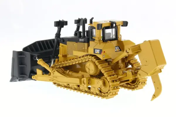 1/50 Scale CAT D11T Track Tractor Collectible Model - Image 3