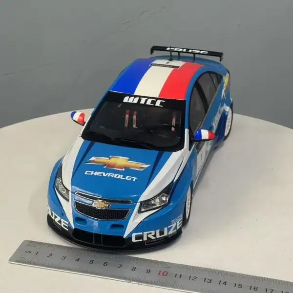 Slight Defect 1/18 Chevro Cruze WTCC Car Model - Image 2