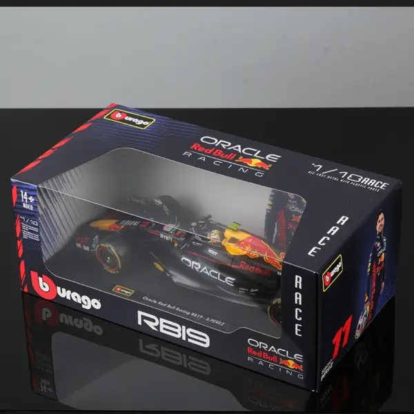 Bburago 1:18 Scale Red Bull Racing Model Set - Image 6