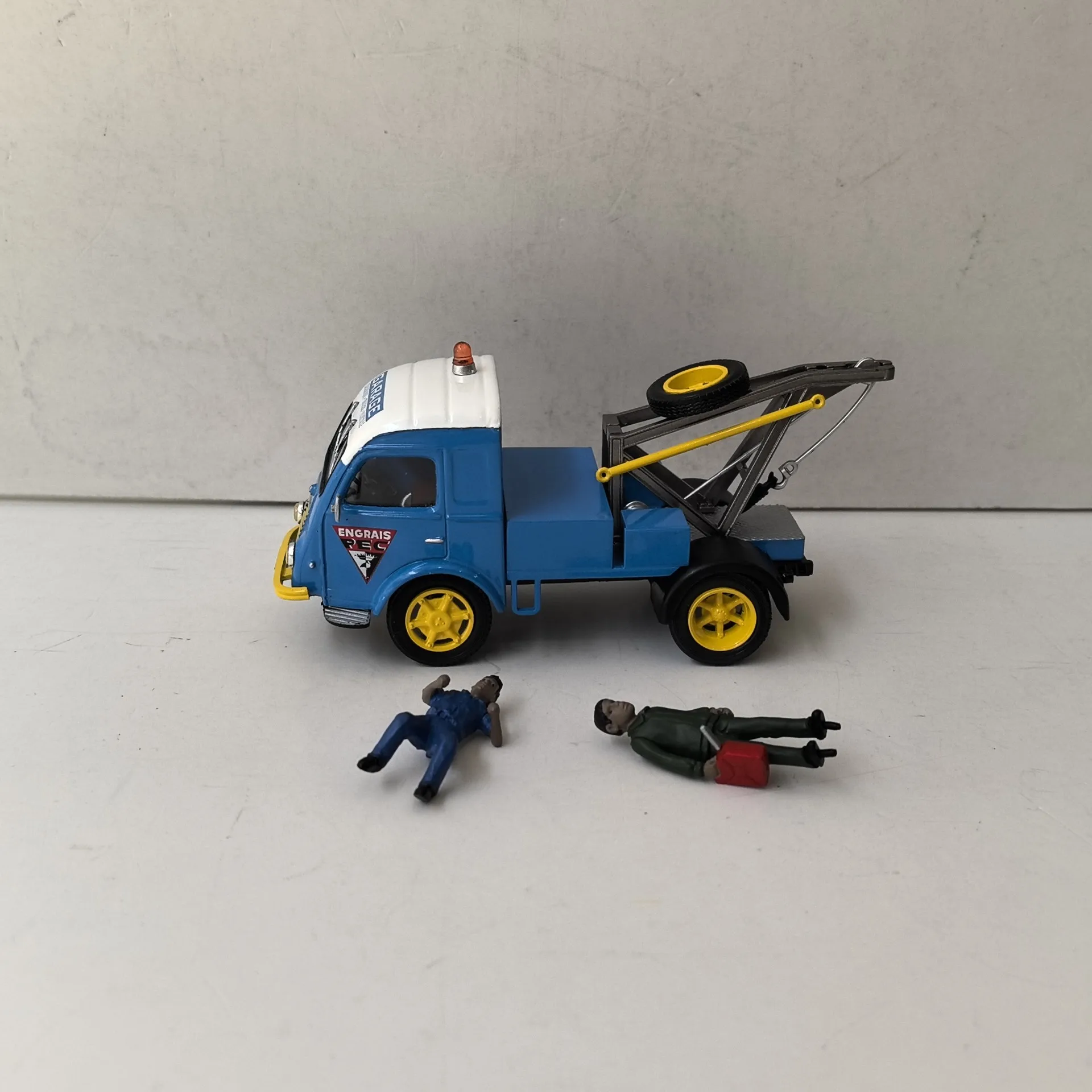 Diecast Renault Galion 1:43 Alloy Model 2 Diecast Renault Galion 1:43 Alloy Model - Image 2