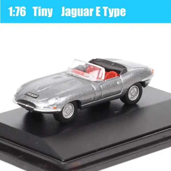 1/76 Scale Diecast Jaguar Albion Horsebox Toy - Image 19