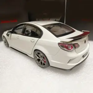 1:18 Holden HSV GTSR HERON White Diecast Model 10 S597c8a408d5d40cd88a92a6a4007388cQ