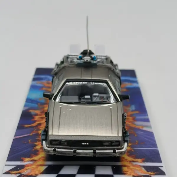 1:64 Scale DeLorean DMC-12 Alloy Model - Image 2