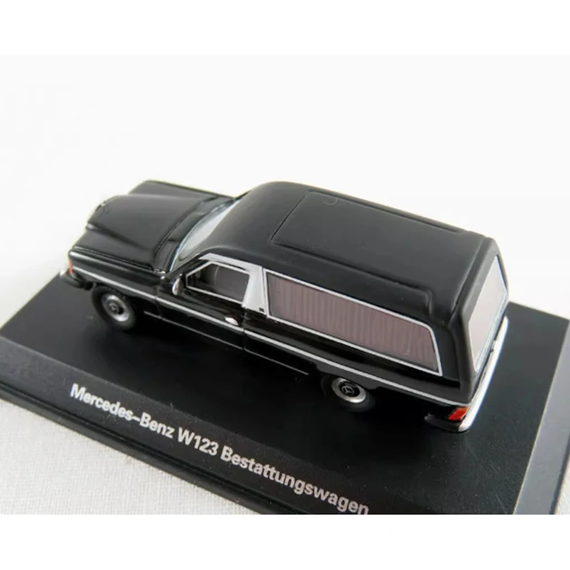 German Resin Benz W123 1:87 Model Car 3 German Resin Benz W123 1:87 Model Car - Image 3