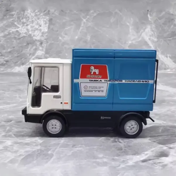 1/43 Scale Lada 2802 Diecast Van Model - Image 2